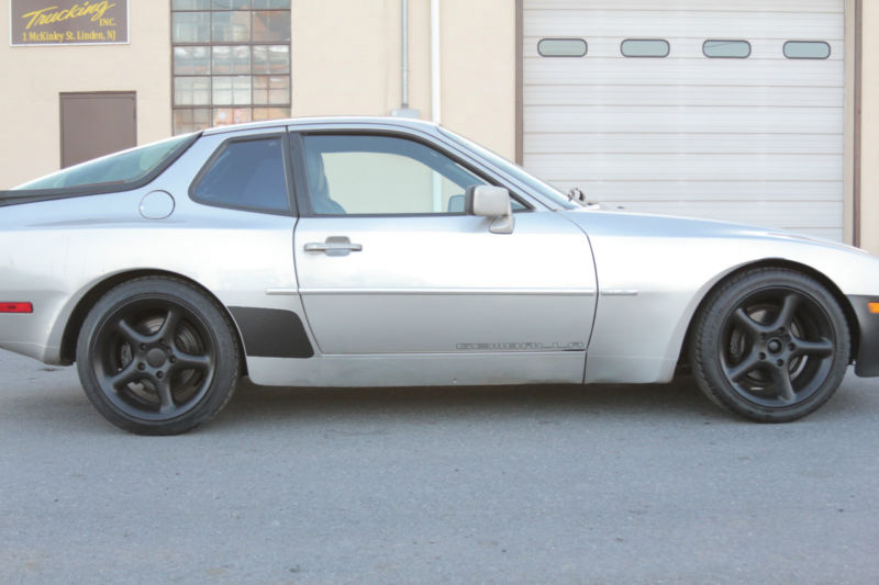 Illustration for article titled How much Porsche does $800 buy? - The story of my Porsche 944 S